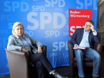 Es diskutieren Hilde Mattheis MdB und Martin RoseGroKo oder NoGroKo: SPD tauscht ArguGroKmente ausmann MdB in Geilsingen