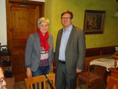 Vorsitzende Gisela Birr mit MdB Rosemann